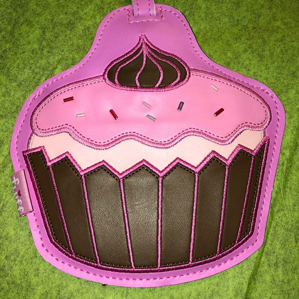 Fluff Pink Cupcake Bag Tag